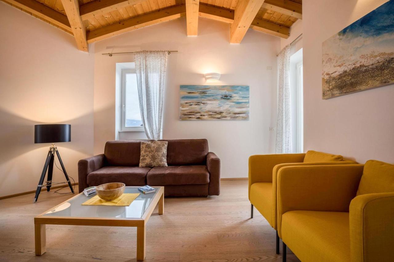 Residence La Villa Cuore Tignale Eksteriør billede