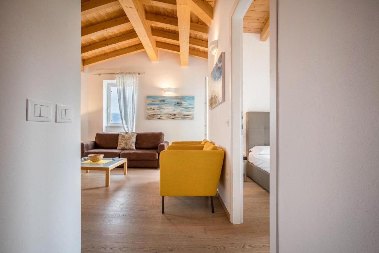 Residence La Villa Cuore Tignale Eksteriør billede